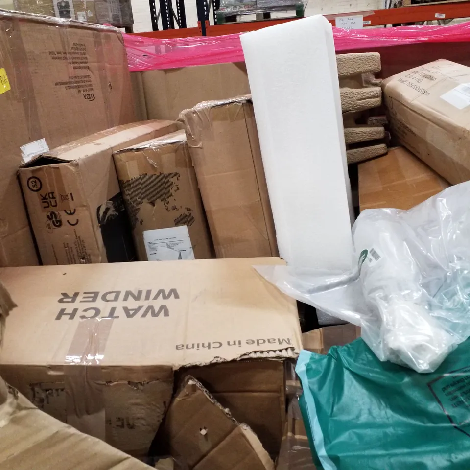 PALLET OF ASSORTED PRODUCTS INCLUDING RECTANGULAR GRIDDLE, PRESSURE WASHER, 3 DRAWER BEDSIDE CHEST, MACERATOR WASTE PUMP
