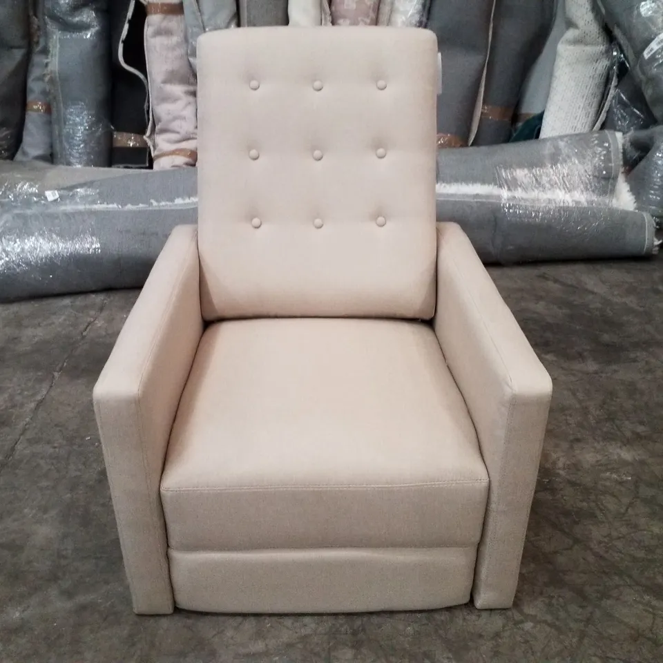 BOXED MANUAL RECLINER 