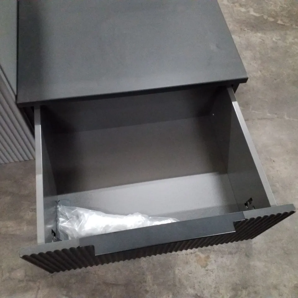 BRAND NEW 2 LEVEL VANITY UNIT GREY/BLACK - 1010×445×433/263MM