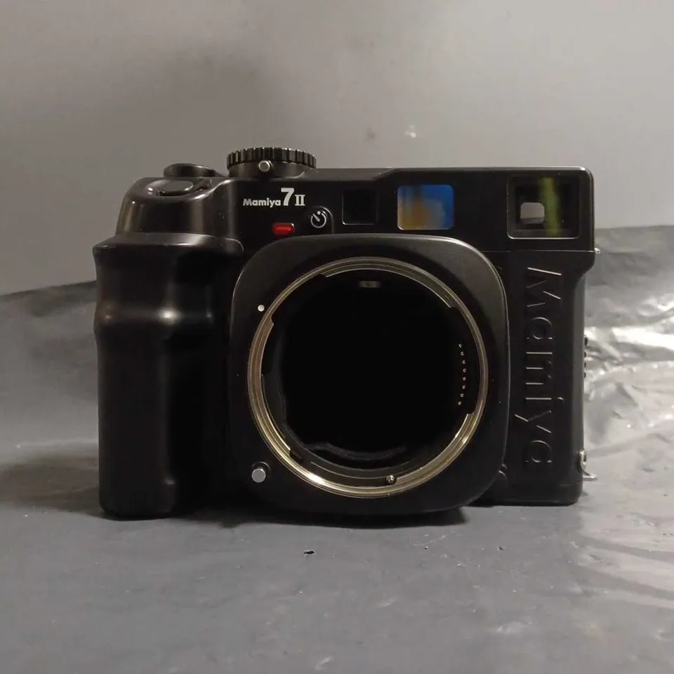 BOXED MAMIYA 7II CAMERA BODY IN BLACK