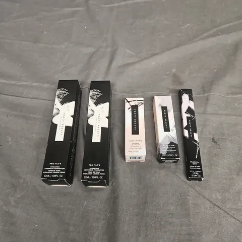 FENTY BEAUTY LOT OF 5 ASSORTED COSMETIC PRODUCTS TO INCLUDE - PRO FILT'R HYDRATING LONGWEAR FOUNDATION IN 480 - HYDRATING LONGWEAR CONCEALER IN 470W - UNIVERSAL LIP LUMINIZER IN RIRI 08 - ETC