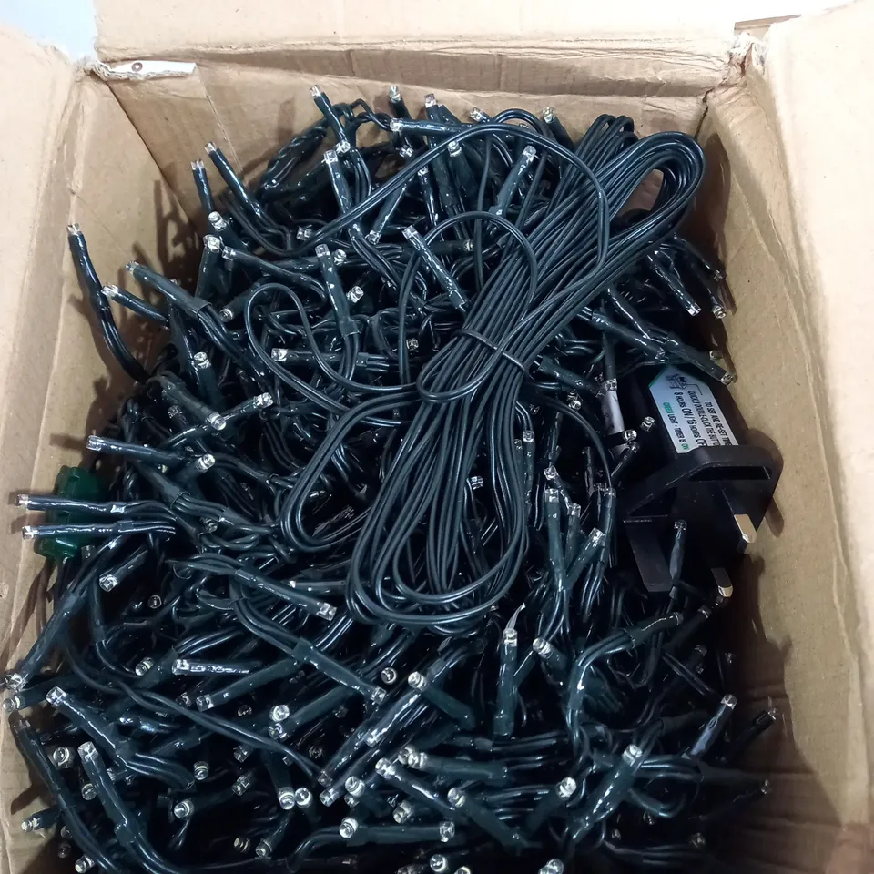 SET OF 1000 MULTIFUNCTION BRIGHT WHITE SPARKLE INDOOR/OUTDOOR CHRISTMAS TREE LIGHTS RRP £59.99