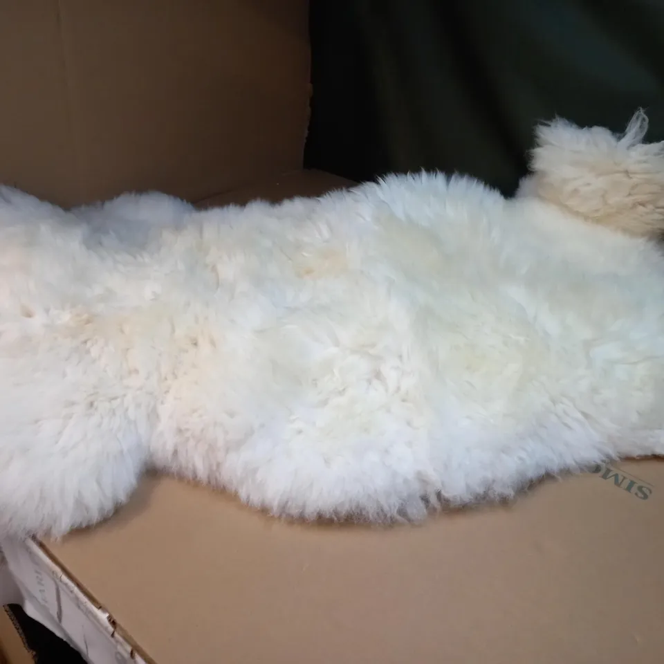 DESIGNER CREAM FAUX FUR RUG
