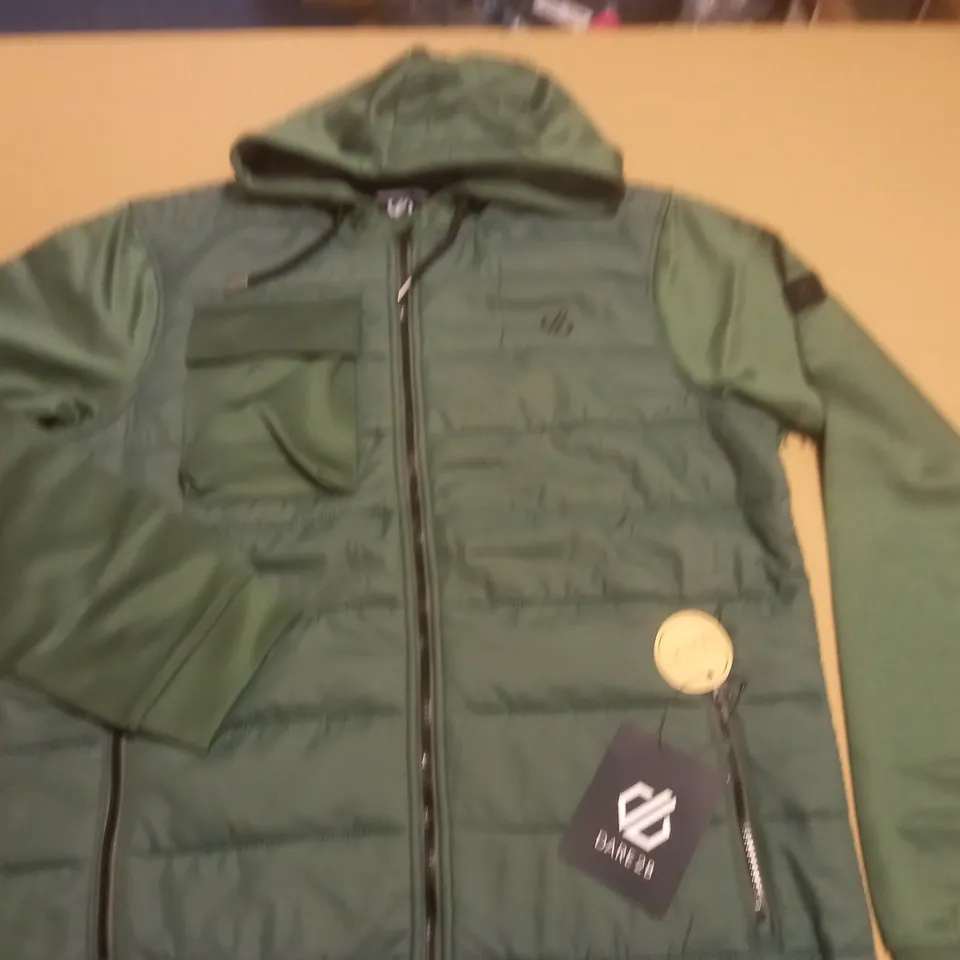 DARE2BE  LOOK SHARP MENS HYBRID JACKET IN GREEN - L