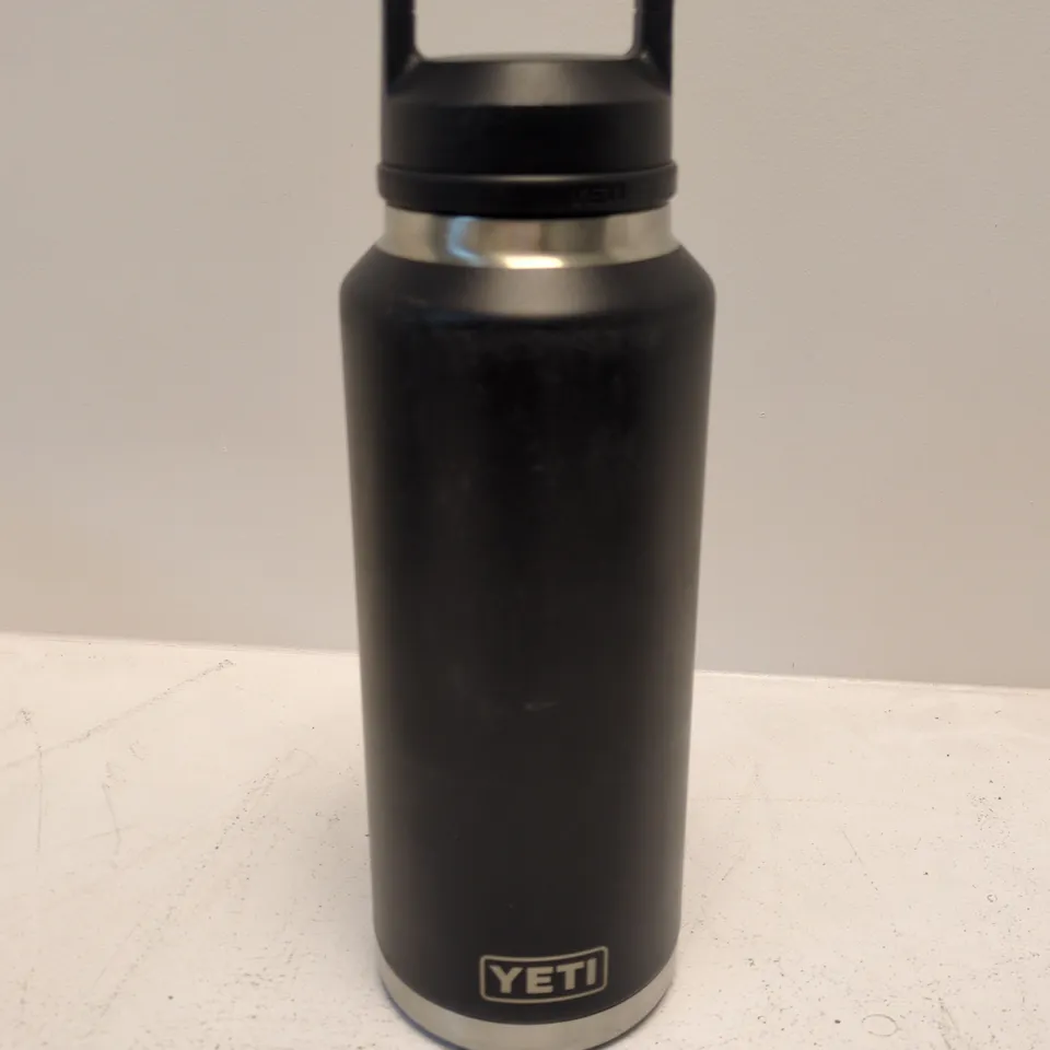  YETI RAMBLER BOTTLE WITH CHUG CAP