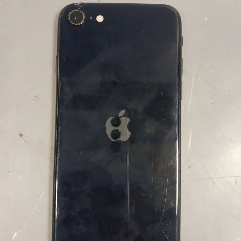 APPLE IPHONE SE SMARTPHONE 