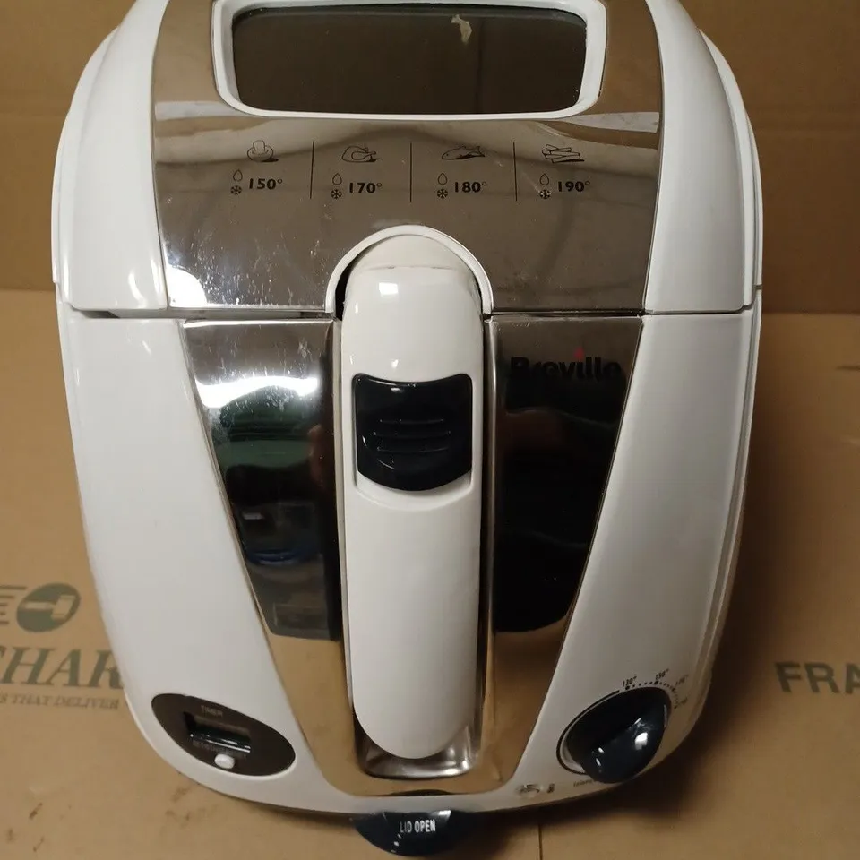 BREVILLE EASY CLEAN DIGITAL FRYER 