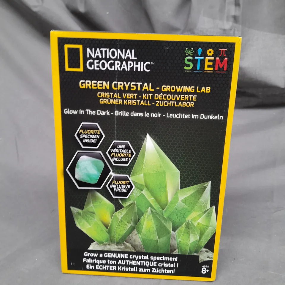 NATIONAL GEOGRAPHIC GREEN CRYSTAL GROWING LAB