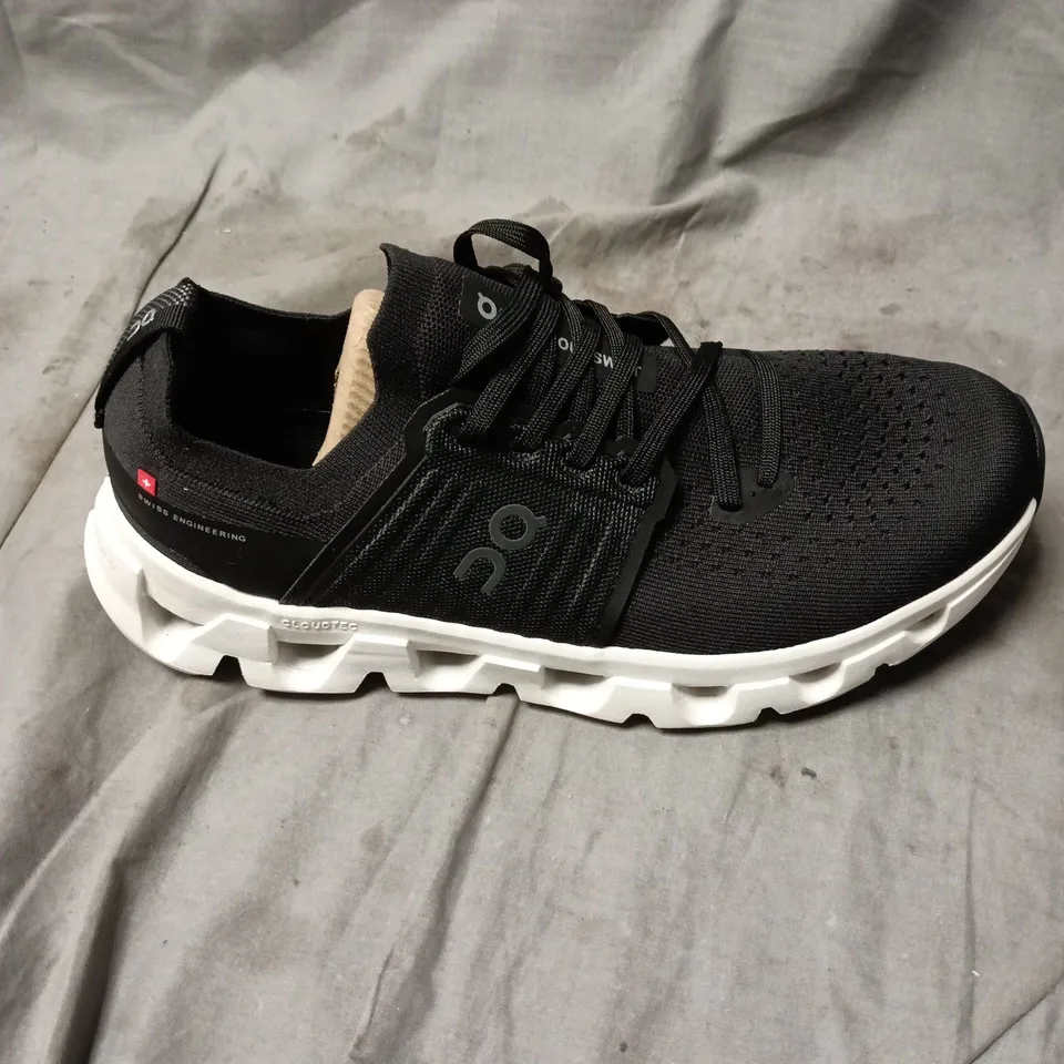 ON RUNNING SNEAKERS – BLACK KNIT UPPER WITH WHITE SOLE UK 9