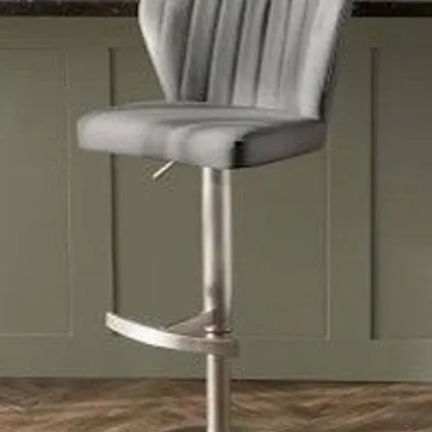 BOXED DANETTI HARPER MID GREY FAUX LEATHER GAS LIFT BAR STOOL