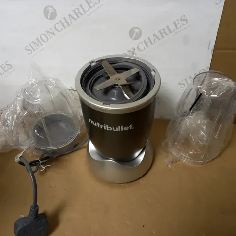 NUTRIBULLET 600 SERIES - NUTRIENT EXTRACTOR HIGH SPEED BLENDER