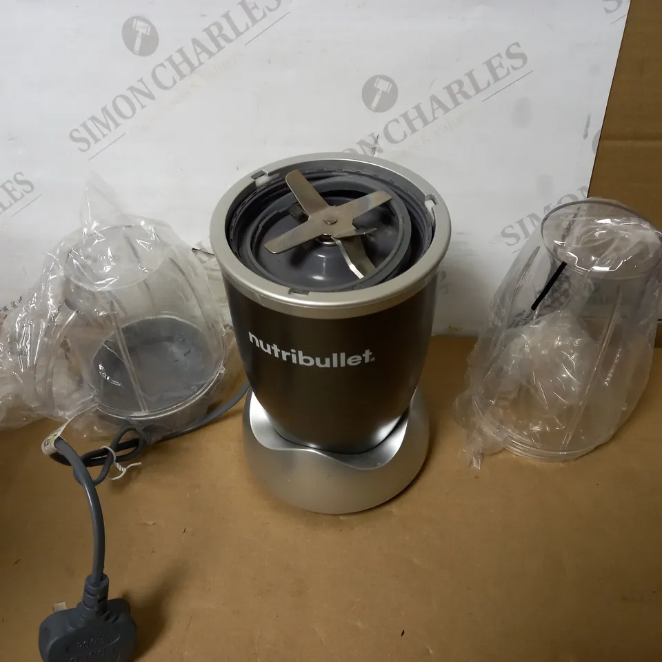 NUTRIBULLET 600 SERIES - NUTRIENT EXTRACTOR HIGH SPEED BLENDER