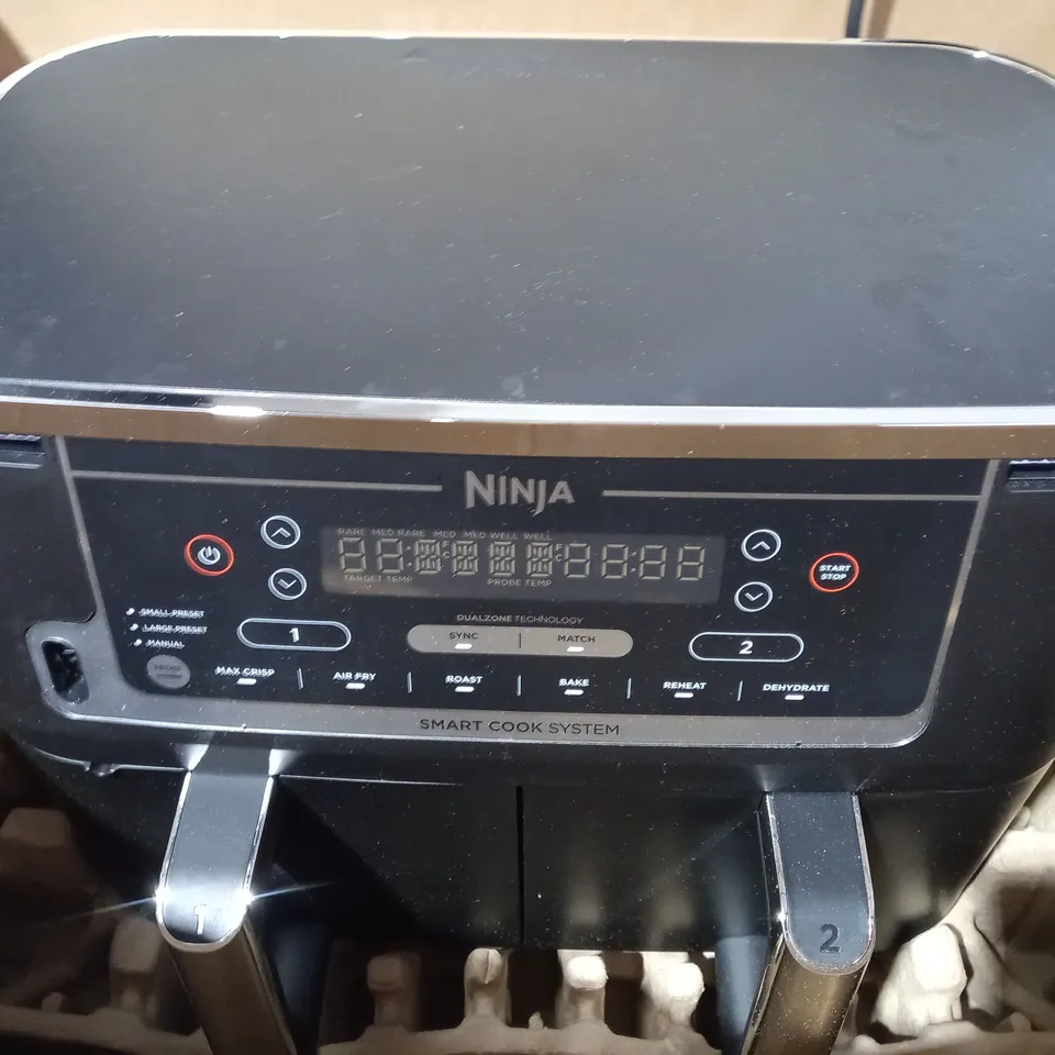 BOXED NINJA FOODI MAX 9.5L DUAL ZONE AIRFRYER AF451UK