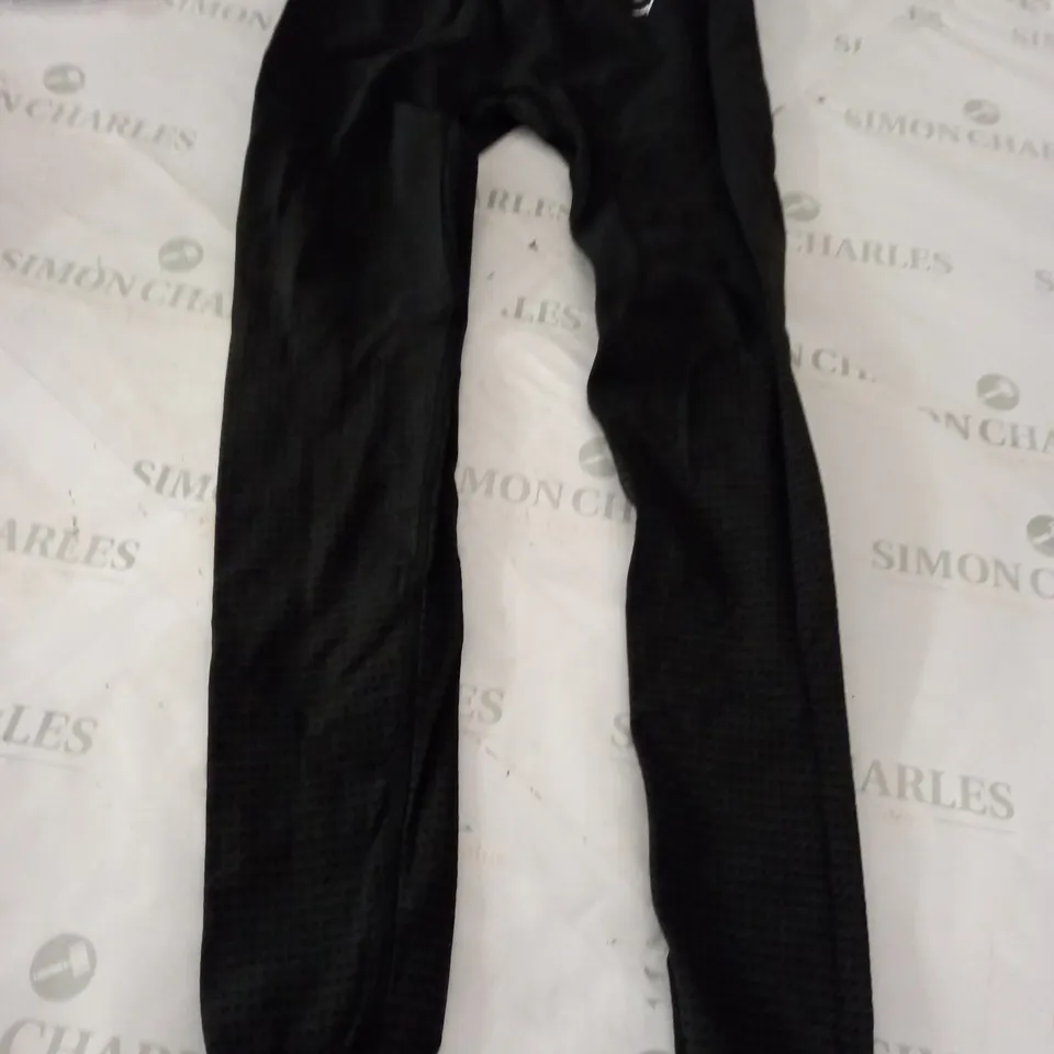 GYMSHARK LEGGINGS PANTS IN BLACK - SMALL