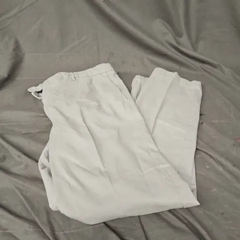 HACKETT CHINO SANDERSON TROUSERS IN PALE GREY SIZE 38R