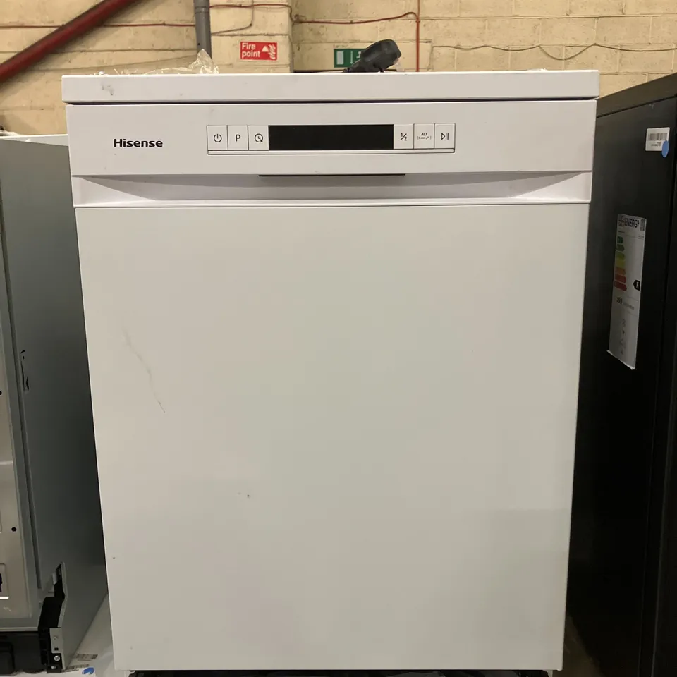 HISENSE HS622E90WUK FREESTANDING STANDARD DISHWASHER WHITE - UNPROCESSED RAW RETURN