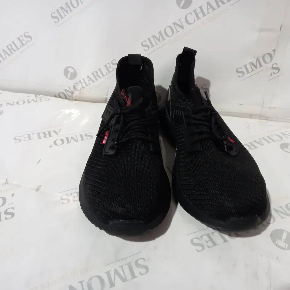 SROTER BLACK TRAINERS SIZE 41