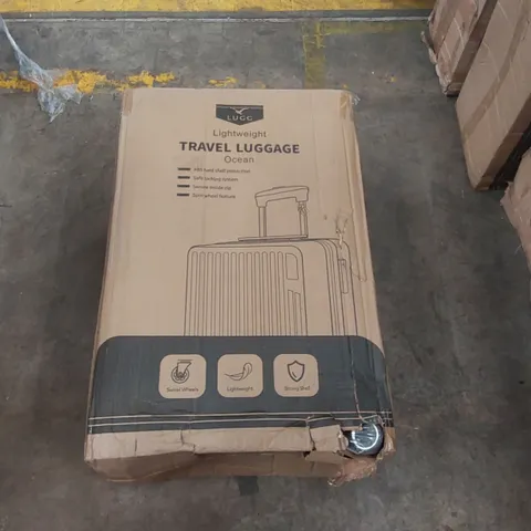 BOXED LUGG LIGHTWEIGHT TRAVEL SUITCASE 