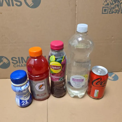 APPROXIMATELY 12 ASSORTED DRINKS TO INCLUDE COCACOLA, GATORADE FRUIT PUNCH, APTAMIL 6-12 MONTHS, ETC - COLLECTION ONLY