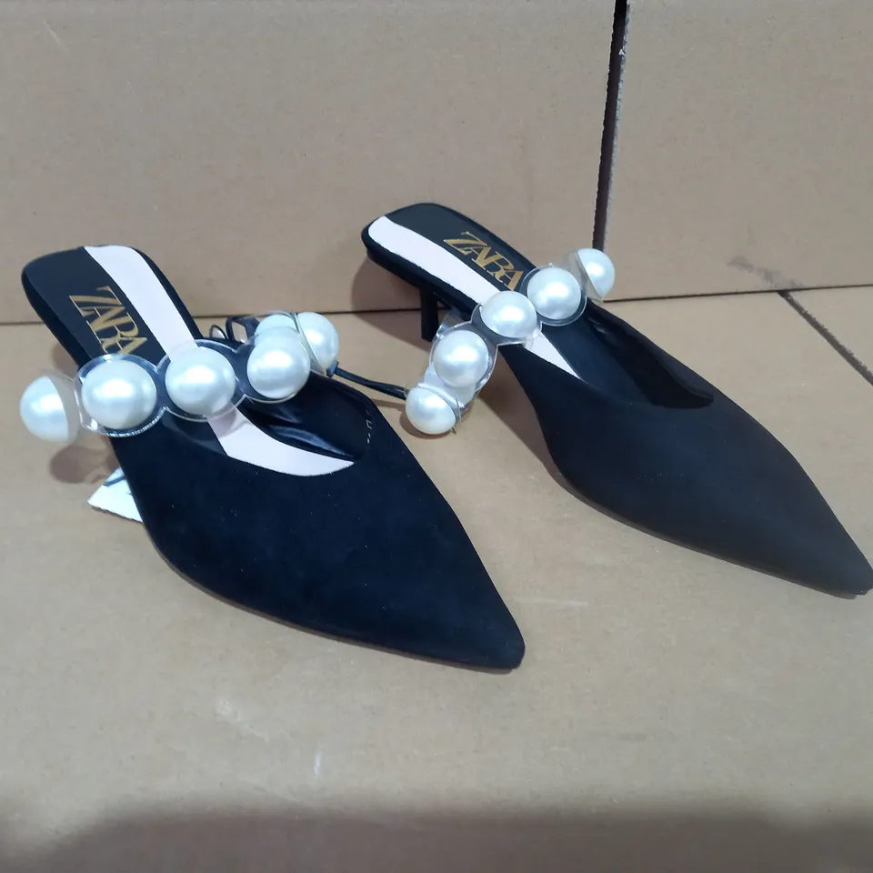 PAIR OF ZARA SIZE 38 BLACK BEJEWELLED SHOES