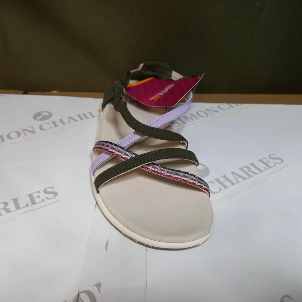 REGATTA LADY ROMA SANDALS SIZE 8