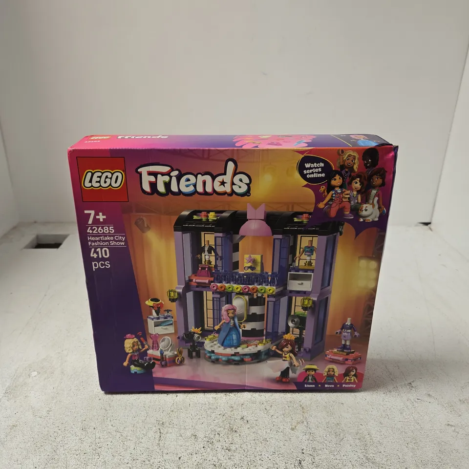 LEGO FRIENDS HEARTLAKE CITY FASHION SHOW - 42685
