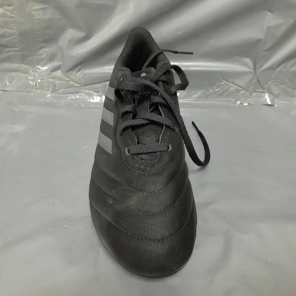 PAIR OF ADIDAS GHOLETTO VIII FOOTBALL BOOTS IN BLACK UK SIZE 8