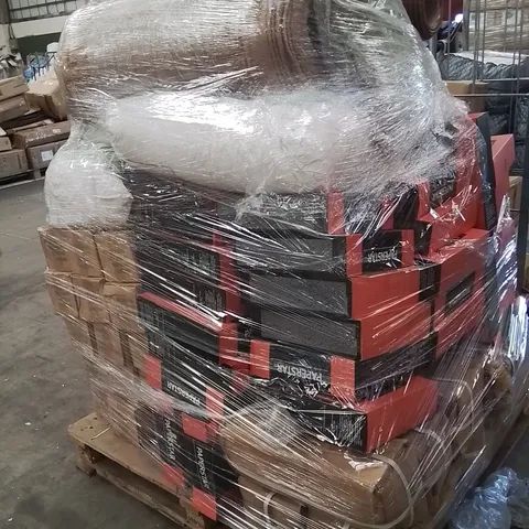 PALLET OF ASSORTED HOUSEHOLD GOODS AND PRODUCTS TO INCLUDE;LED STAR,AREA RUG,CUSHIONS,CHRISTMAS TREE,PILLOW
