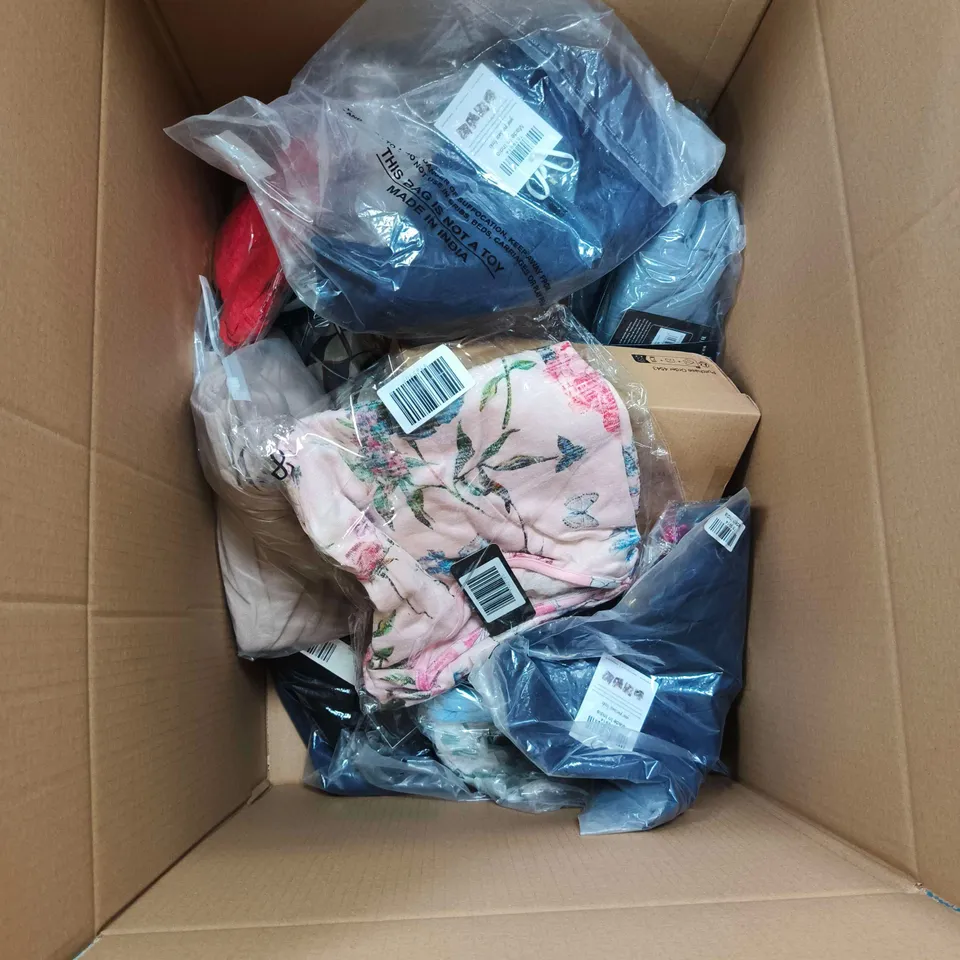 BOX OF APPROXIMATELY 20 ASSORTED ITEMS TO INCLUDE SANKOM SUPPORT AND POSTURE BRA, JO AND JOE FOOTWEAR, TAMSY CLOTHING ETC