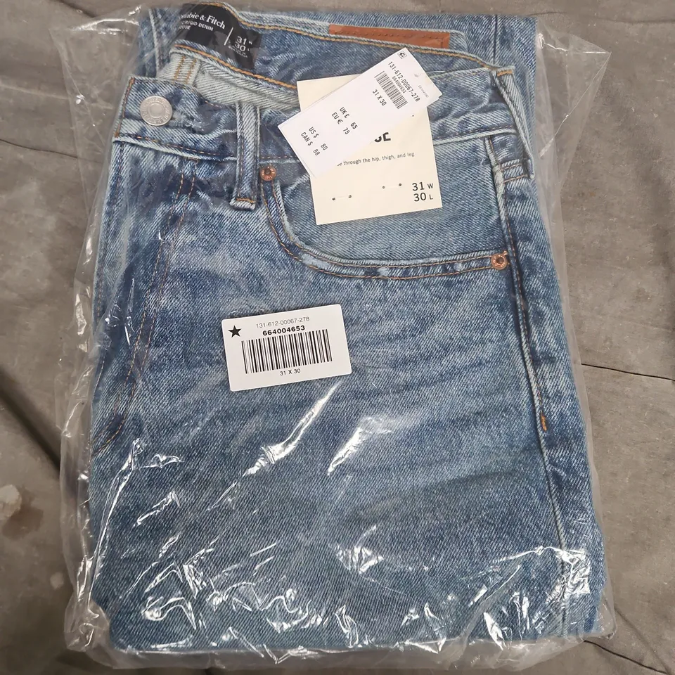 BAGGED ABERCROMBIE & FITCH AUTHENTIC RIGID DENIM LOOSE JEANS IN BLUE - 31W/30L