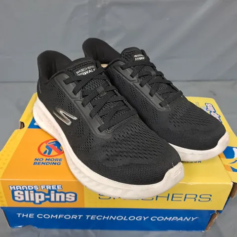 BOXED PAIR OF SKECHERS GO WALK SLIP INS IN BLACK - SIZE 5.5