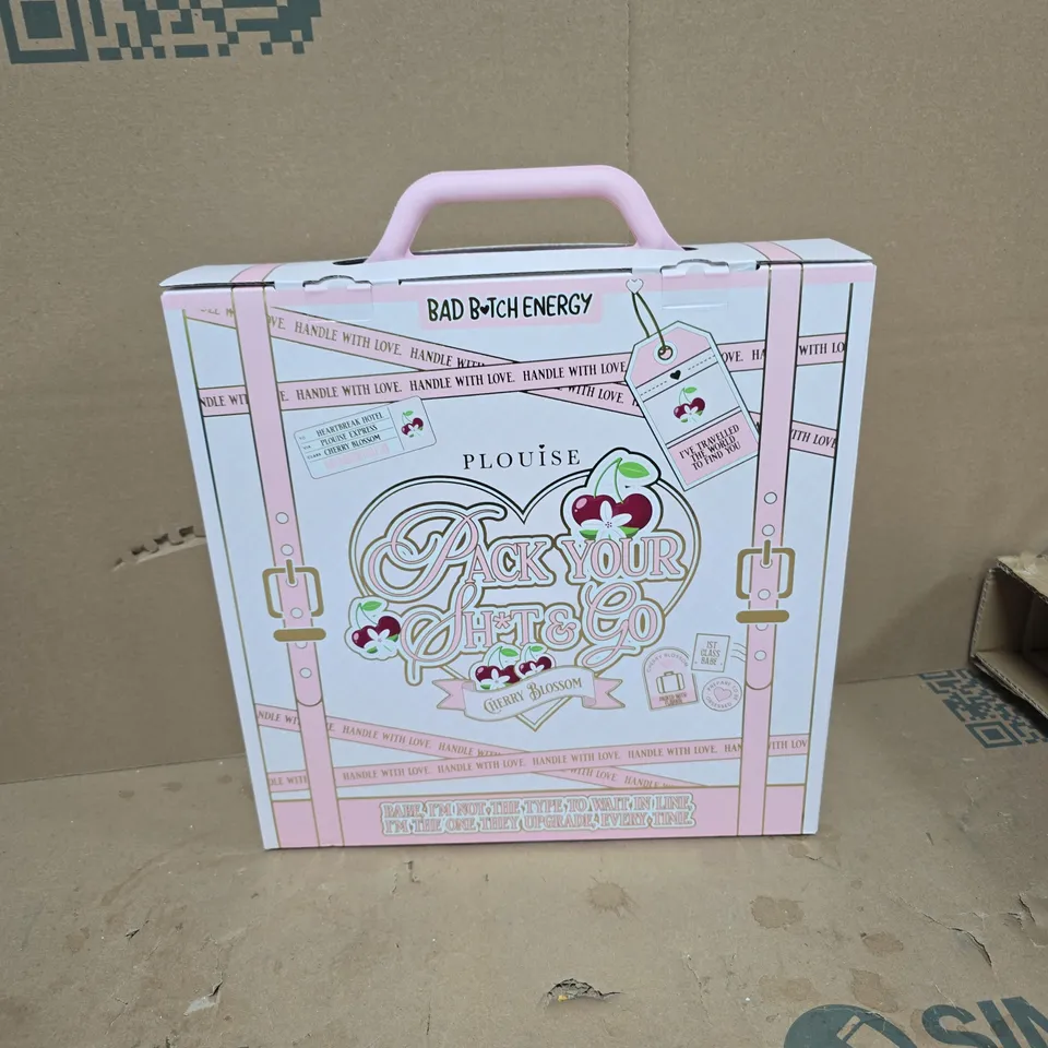 P LOUISE PACK YOUR BAGS CHERRY BLOSSOM BEAUTY BOX