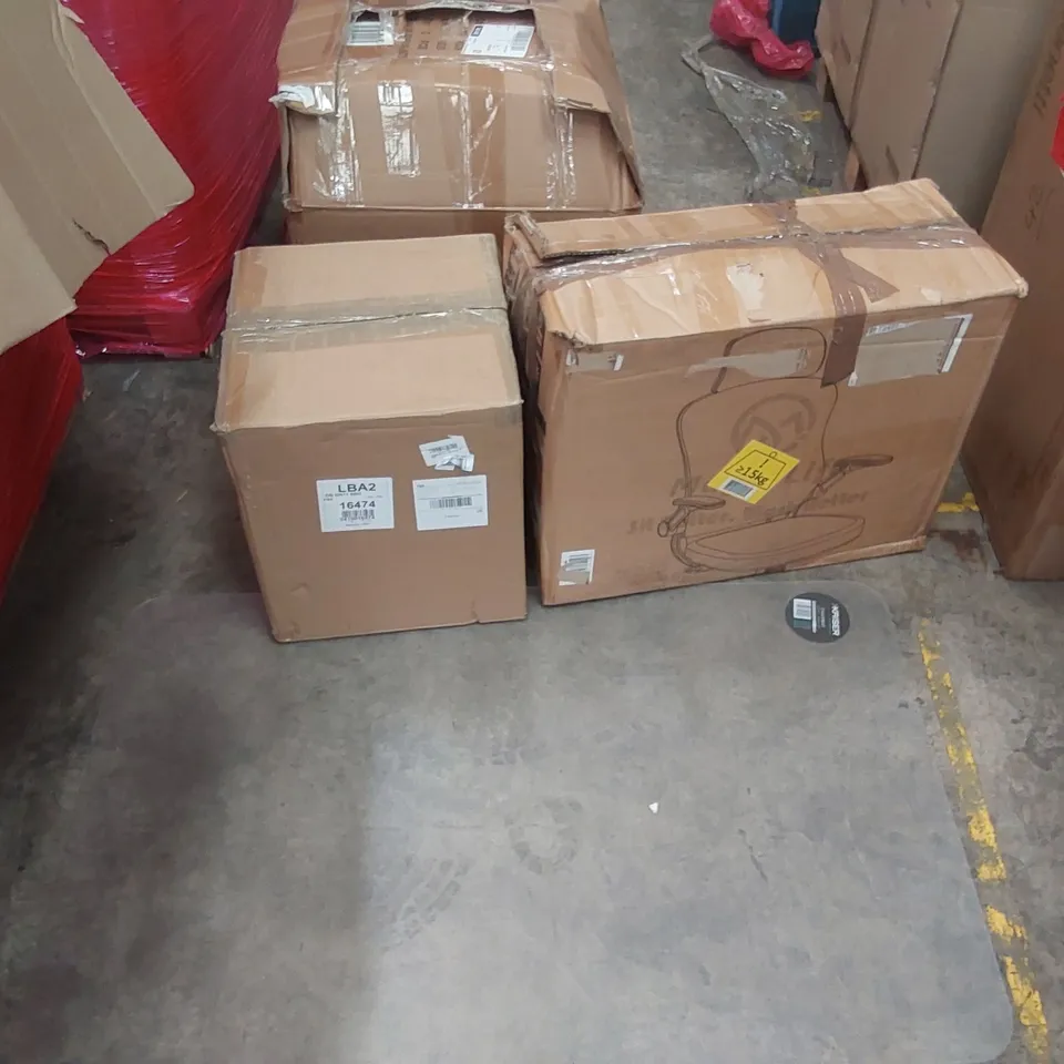 PALLET OF ASSORTED ITEMS INCLUDING: SAFE, OFFICE CHAIR, BAR STOOL, CHAIR MATS ECT