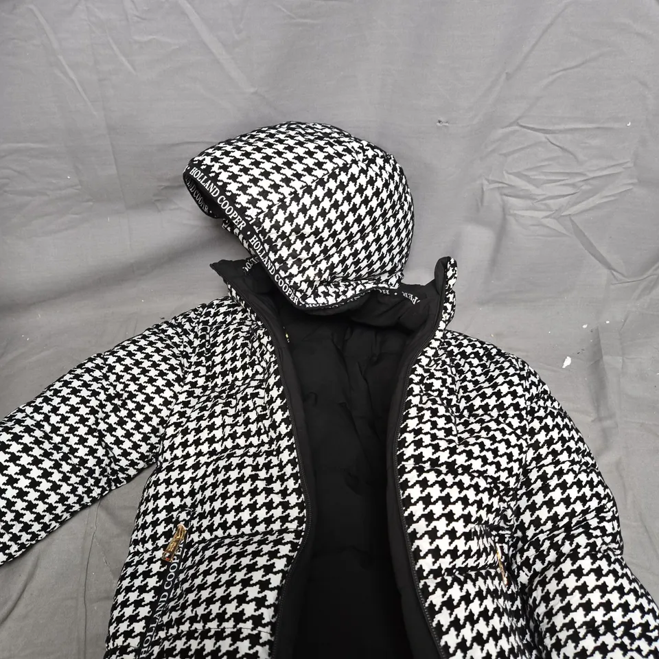 HOLLAND COOPER CHILDRENS HOUNDSTOOTH HOODED PUFFER JACKET - SIZE UNSPECIFIED 