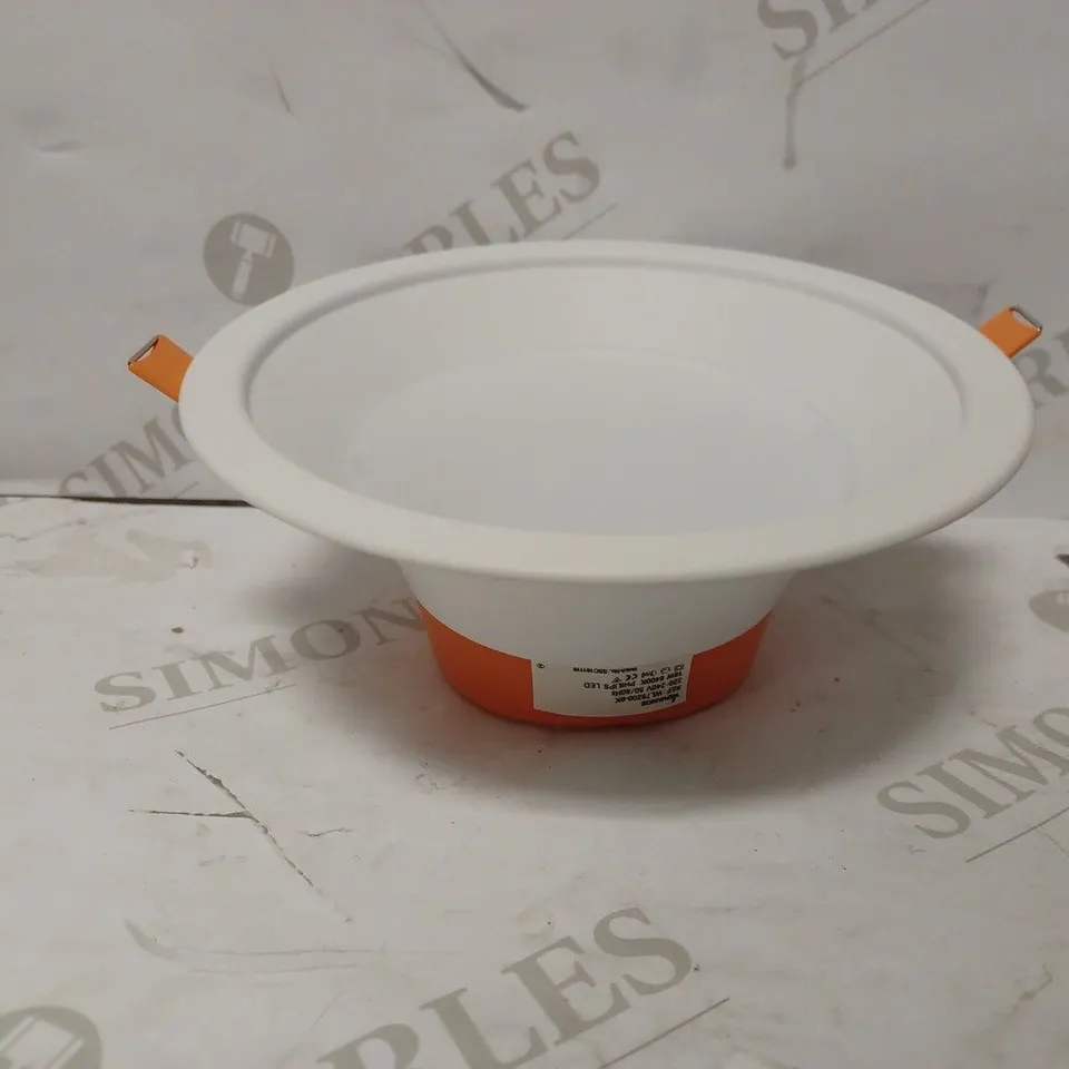 LOT OF 16 16W LED ROUND 6K DOWNLIGHTS (WL79200-6K)