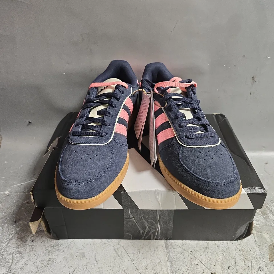 BOXED PAIR OF ADIDAS BREAKNET SLEEK TRAINERS IN NAVY/PINK - UK 6