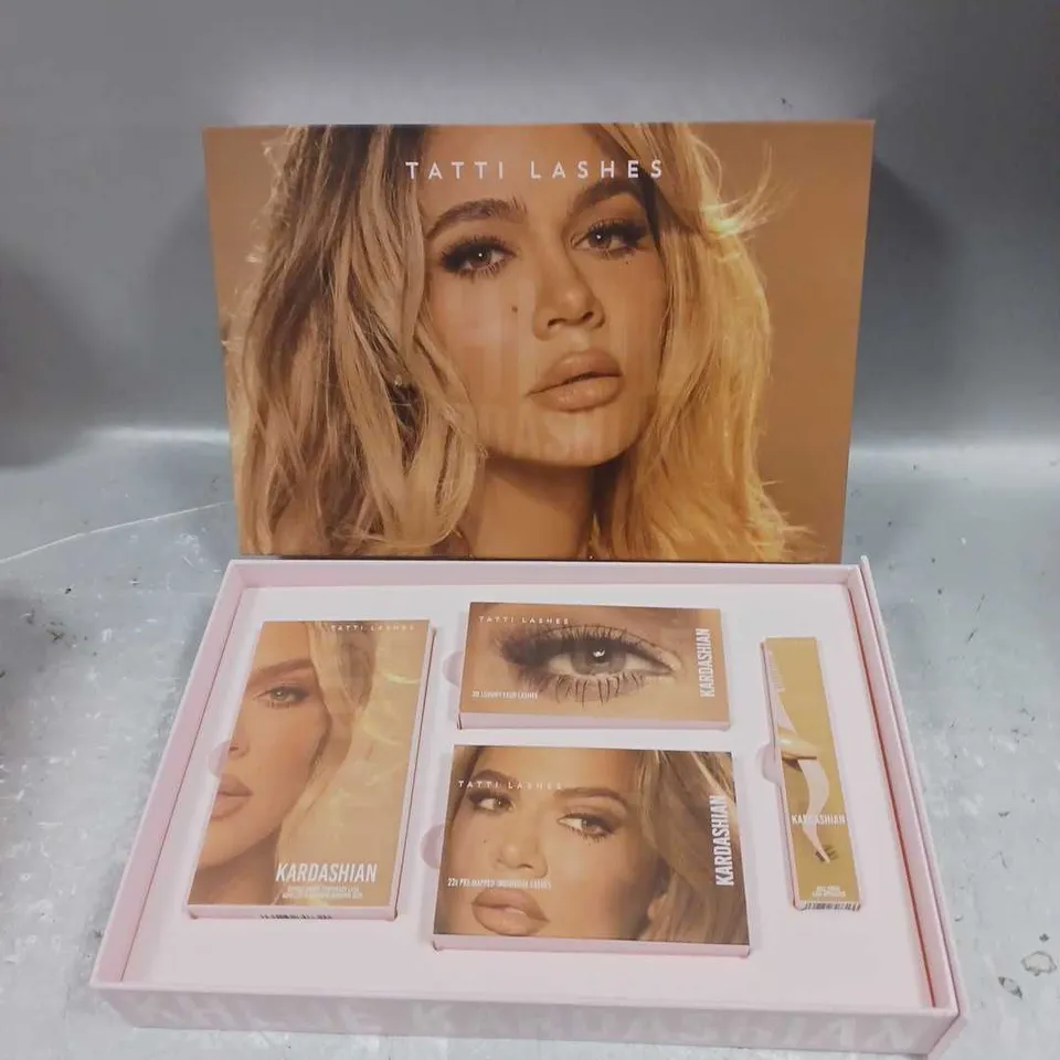 BOXED TATTI LASHES KHLOE KARDASHION LASH EXTENSION SET