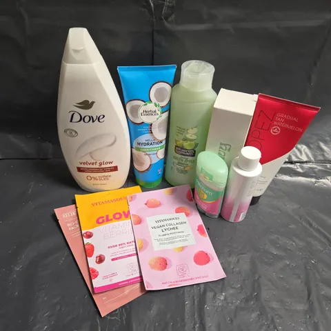 APPROXIMATEY 20 ASSORTED HEALTH AND BEAUTY PRODUCTS TO INCLUDE - DOVE BODY WASH - WAVY CURL CREME - MITCHUM DEODORANT - ETC