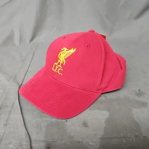 LIVERPOOL FOOTBALL CLUB CAP IN RED - ONE SIZE