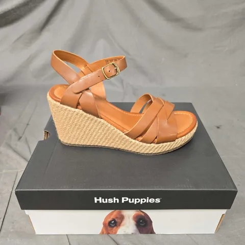 BOXED PAIR OF HUSH PUPPIES PHOEBE WEDGE SANDALS - 6