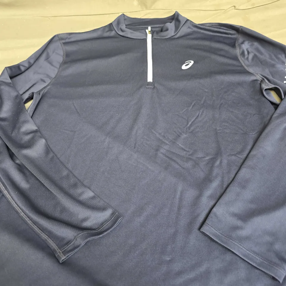 ASICS 1/4 ZIP TOP - SIZE L