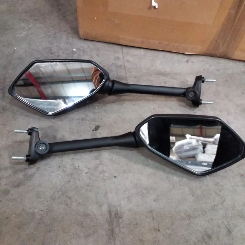 BOXED SET OF MOTORCYCLE WINGMIRRORS