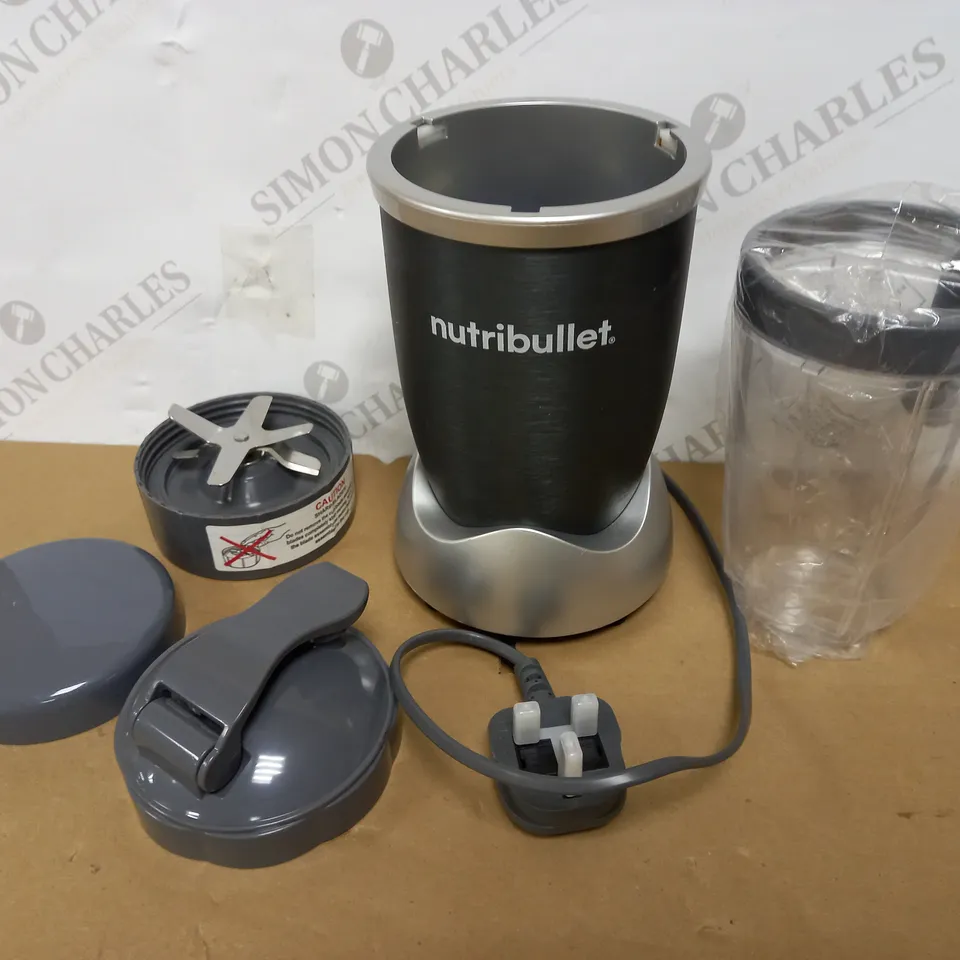 NUTRIBULLET 600 SERIES - NUTRIENT EXTRACTOR HIGH SPEED BLENDER - 600 W - GRAPHITE