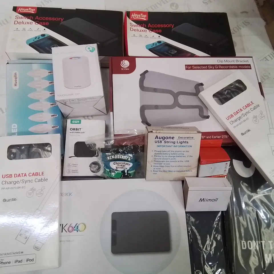 BOX CONTAINING LARGE AMOUNT OF MIXED BOXED ELECTRICAL ITEMS PHONE ACCESSORIES LIGHTING ETC.