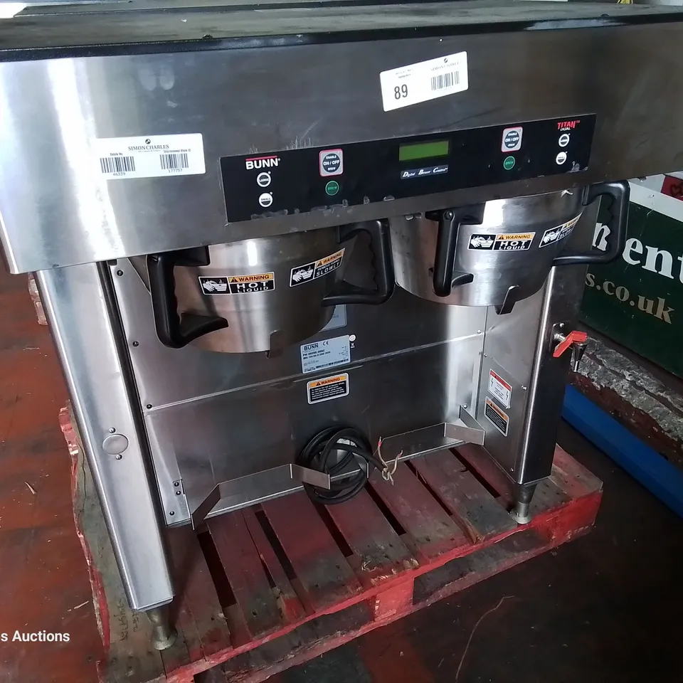 BUNN DUAL TITAN COMMERCIAL COFFEE BREWER