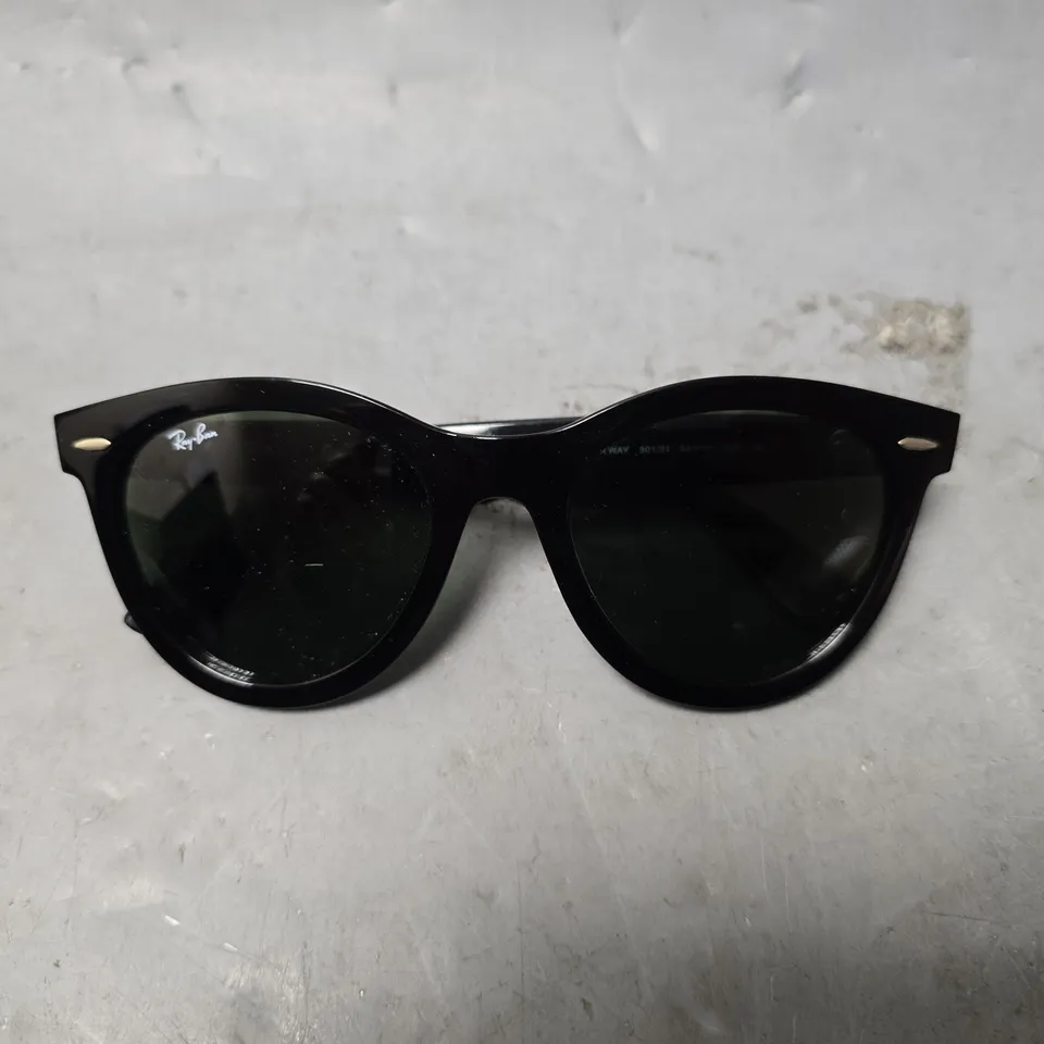 RAY BAN WAYFARER WAY SUNGLASSES