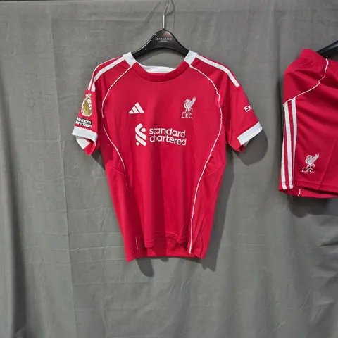 LIVERPOOL FC ADIDAS FOOTBALL JERSEY AND SHORTS  – ISAK 9 (LFC CREST, STANDARD CHARTERED)