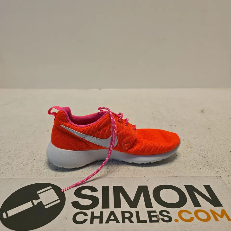 NIKE RUNNING SHOES – PINK, UK 6 (WOMEN'S)