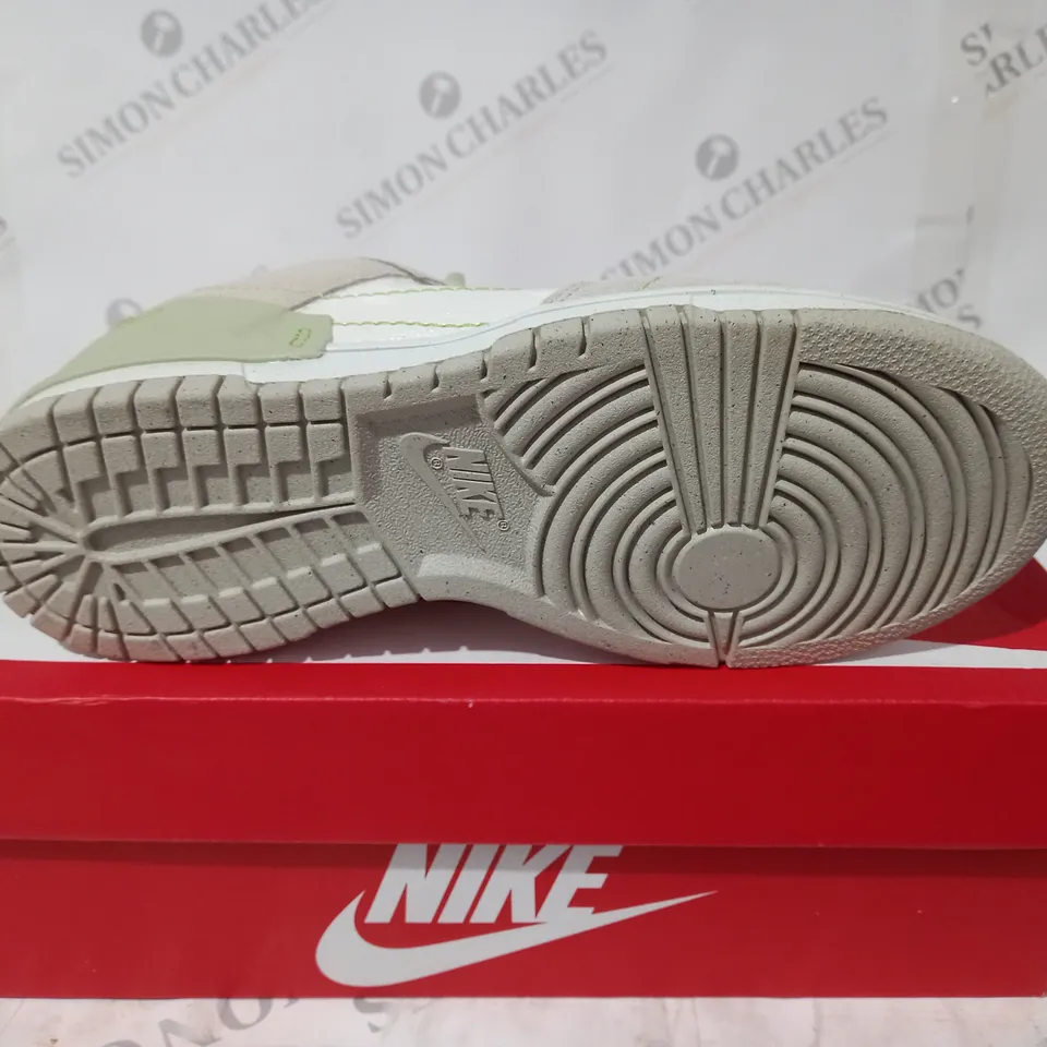 NIKE DUNK DISRUPT 2 GREY SIZE 6