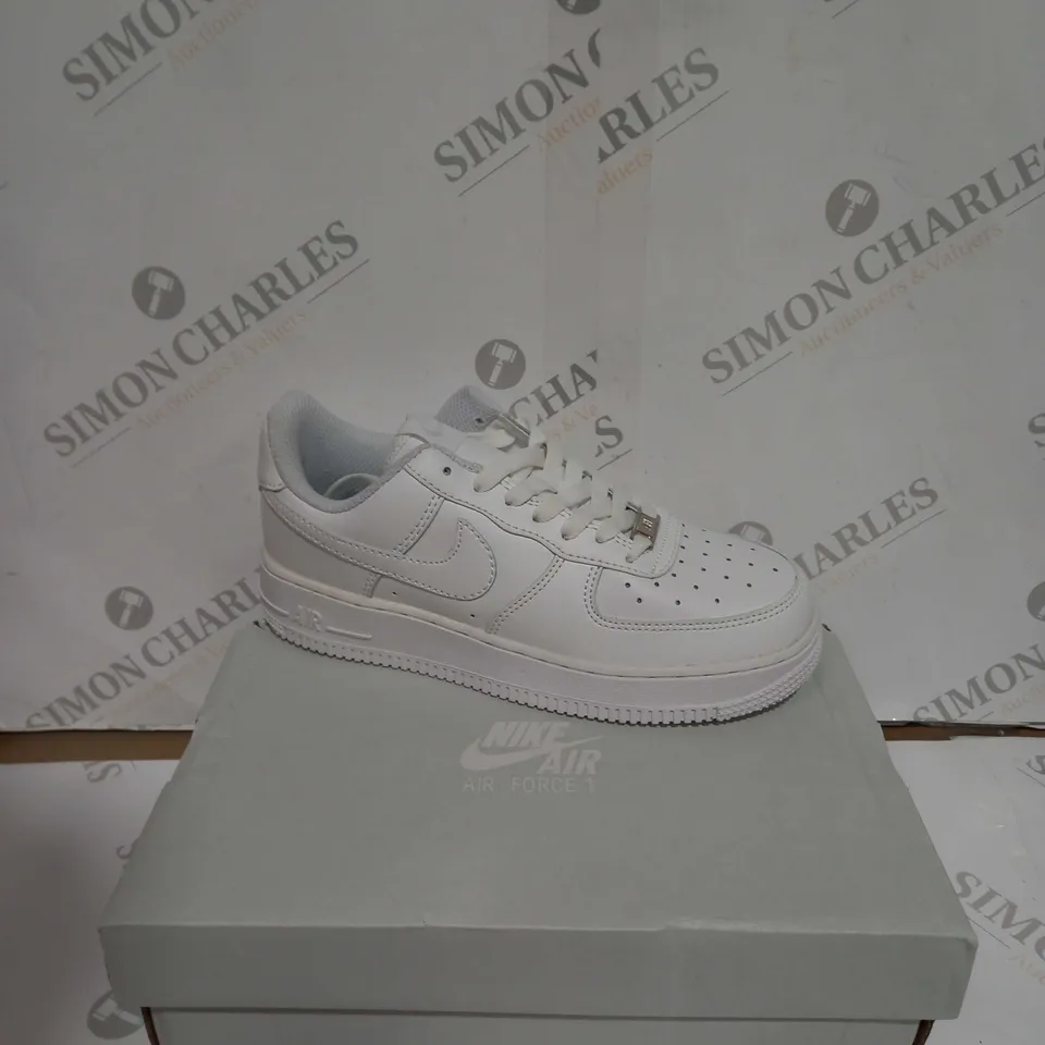 BOXED PAIR OF NIKE WHITE AIR FORCE ONES SIZE 4.5